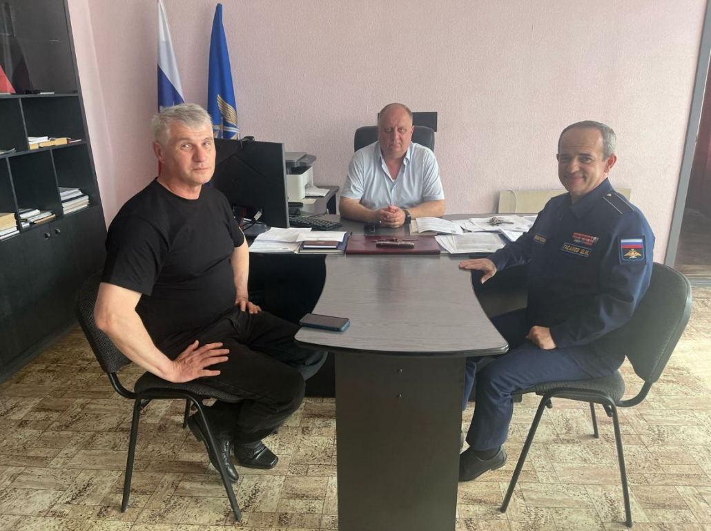 Начальник Кизилюртовской АШ встретился с председателем ДОСААФ ЛНР 2 4effc25b 893a 448f 906b cac8513dd5b5