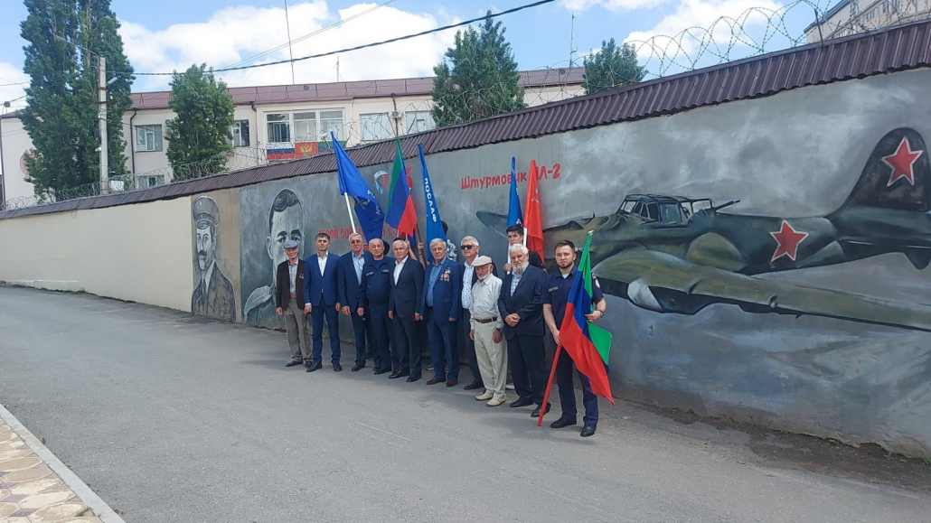 Курсанты Буйнакской АШ посетили могилу Героя Советского Союза Ю.Акаева 3 img 20250509 wa03081