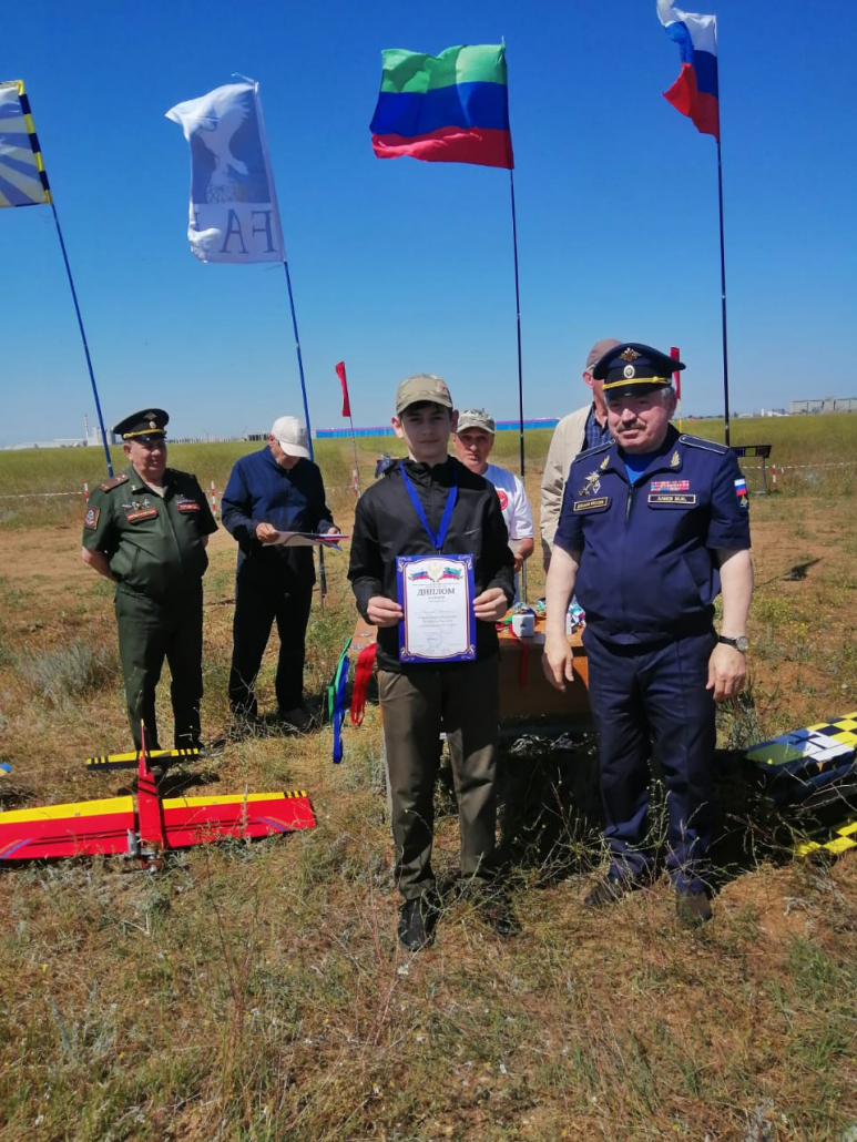Команда Избербашского СТК приняла участие в соревнованиях по авиамодельному спорту 3 photo 2025 05 27 14 30 22