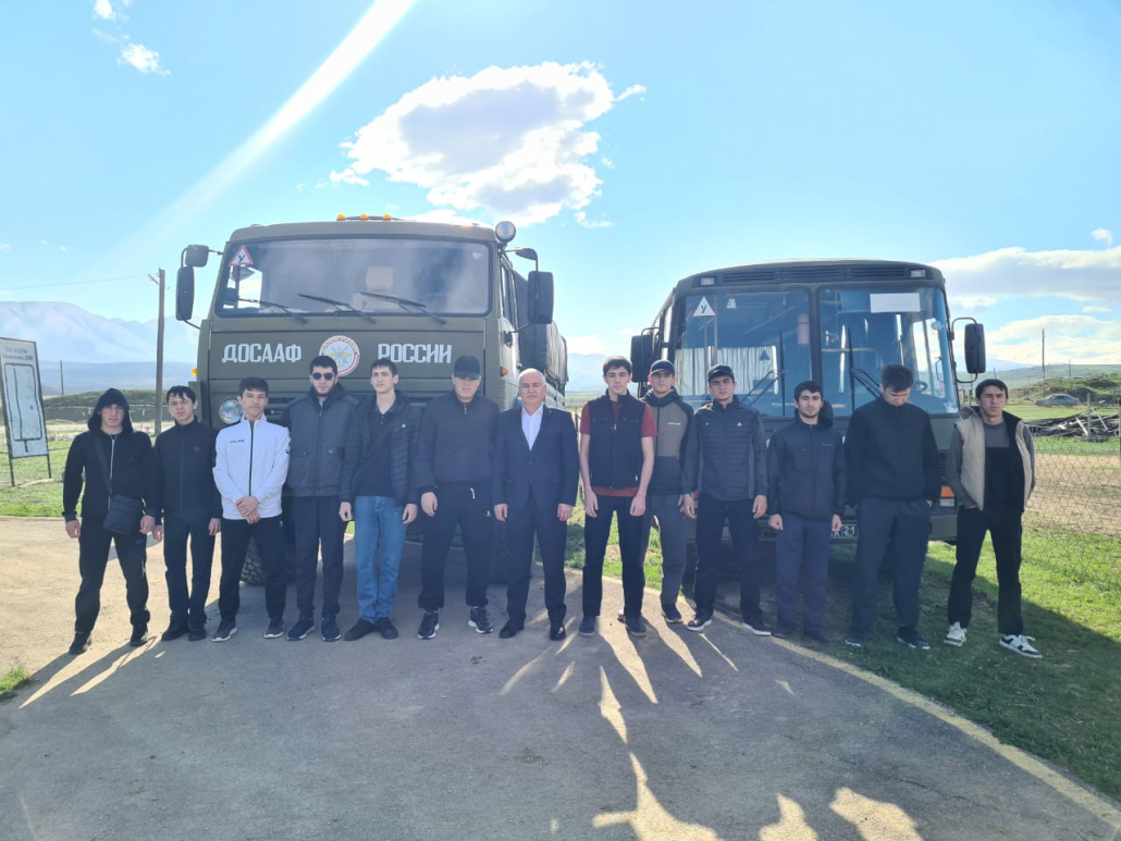 В Буйнакской АШ провели беседу ко img 20250530 wa0169