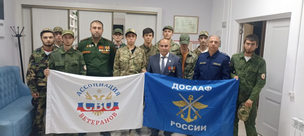 Курсанты Кизлярской АШ встретились с участником СВО 4 img 20250703 wa0036