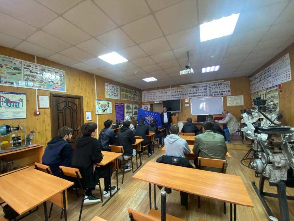 Рассказ –беседа провели в Кизилюртовской автошколе 2 1b564d56 b003 461a afc4 d92bd9b005c1