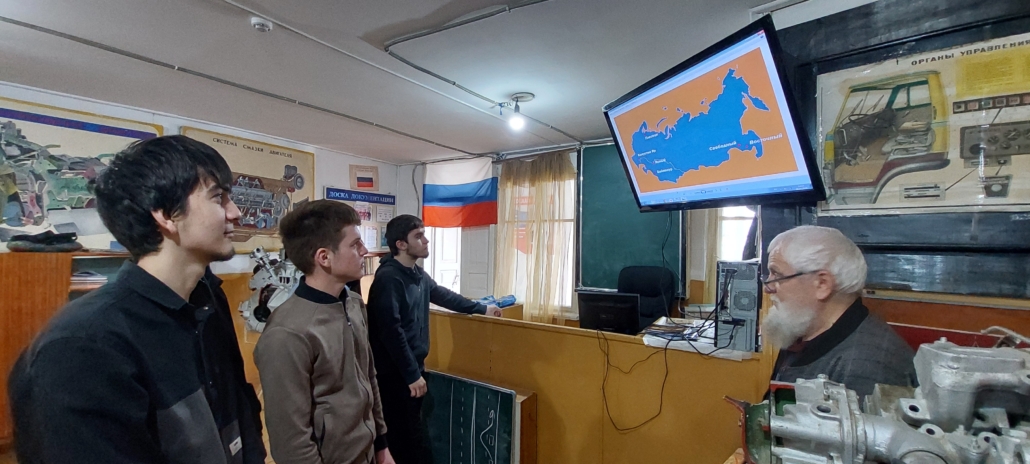 Урок информирования провели в Буйнакской автошколе. 2 20260406 141213