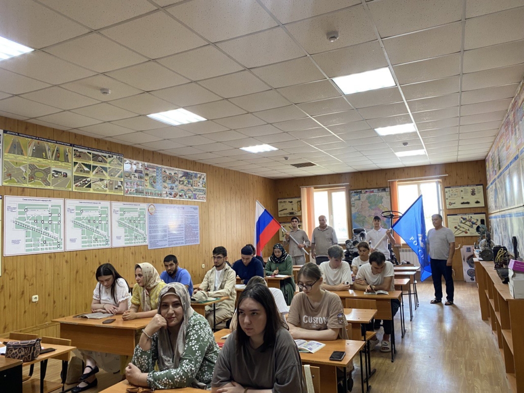 В Кизилюртовской Автошколе информирование «Краткая история ОСОАВИАХИМА-ДОСААФ». 2 5287480495636079246