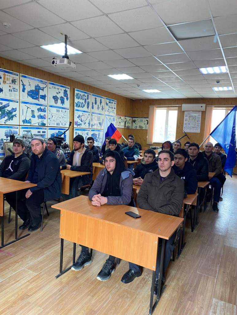 В Кизилюртовской автошколе провели беседу на тему: 789