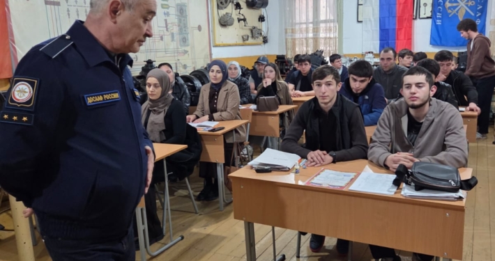 Рассказ - Беседу провели в Буйнакской автошколе на тему: «История и особенности начальной военной подготовки в советских и российских школах и учебных организациях ДОСААФ России» 1 img 20260408 wa0043