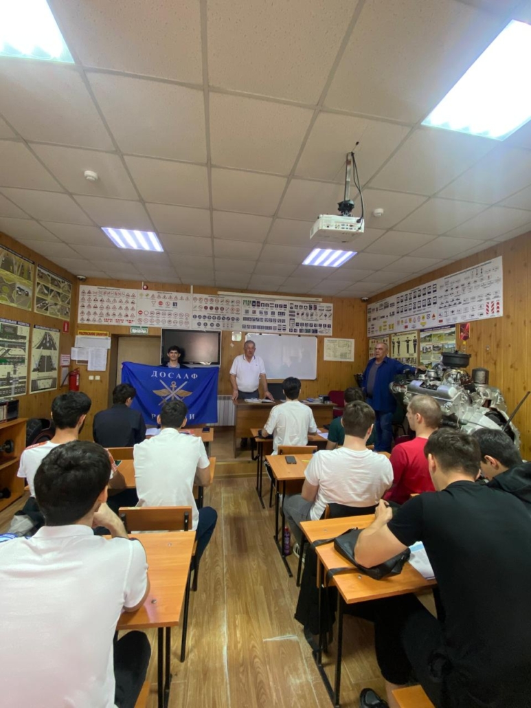В Кизилюртовской автошколе провели информирование. 3 2a262c68 7e98 4f6c ac35 6a0702e4cba9 1