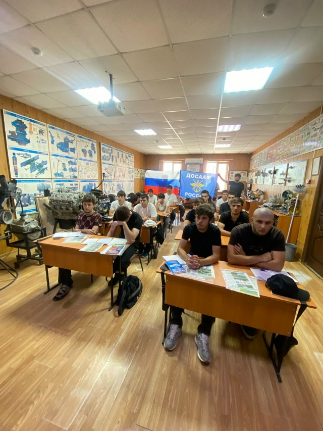 Рассказ-диалог «Парад победы 24 июня 1945 г» провели в Кизилюртовской автошколе. 2 9jzrg0kuhn srdujxas55oenmqcpbjaypbvhnkn1o xax1hzimykkfqb1h3otefuxnrhr z7ab4wgfohgtcatq3